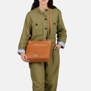   Burkely Soft Skylar Crossbody Bag női bőr válltáska konyakbarna