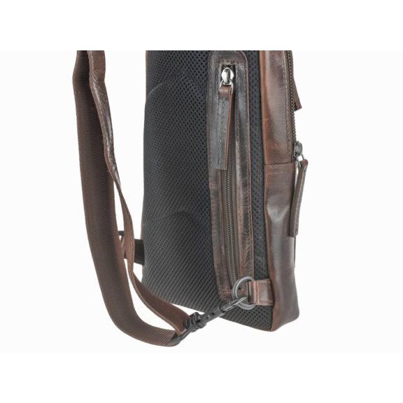 Bőr testtáska Crossbody 19x33cm sötétbarna
